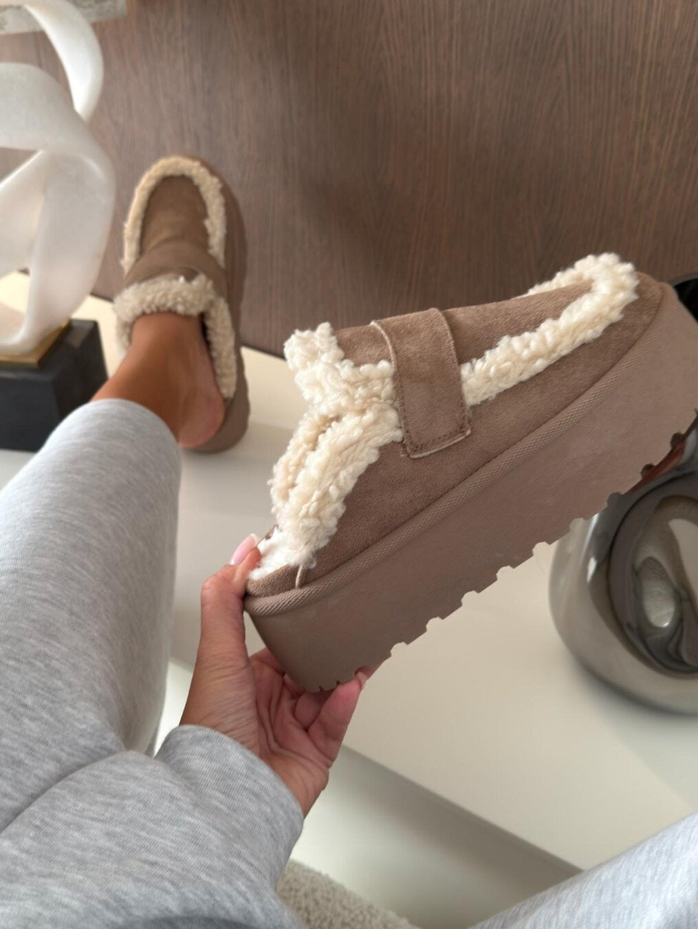 Lissi | Faux Suede Fur-Lined Slippers